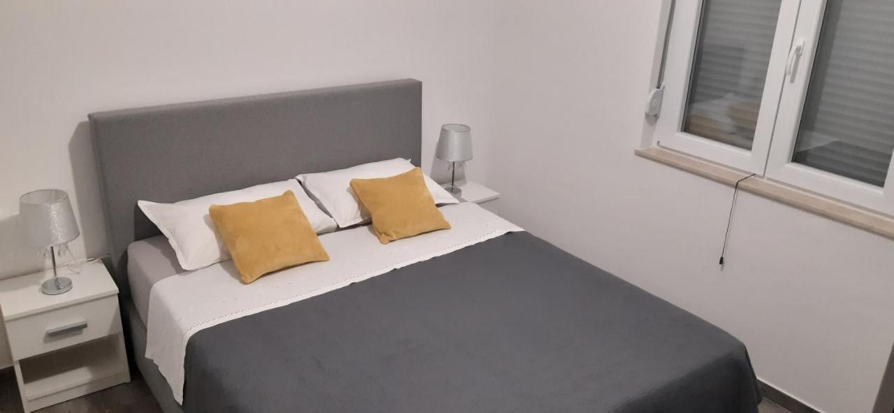 Apartmani Antea Starigrad Paklenica Exterior foto